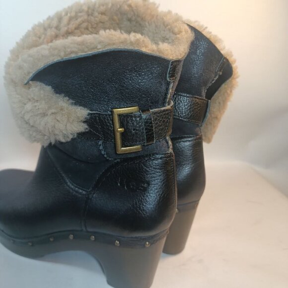 UGG Amoret Black Leather Shearling Clog Boots Size 8 - Picture 9 of 12